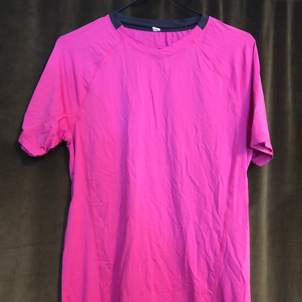 Mens Small Lululemon T Shirt